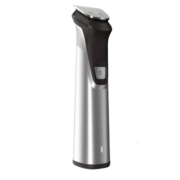 Philips Norelco Multigroom Titanium blades All-in-one 18 in 1 Trimmer New Sealed - Picture 2 of 10